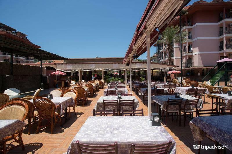 Otel Club Chicago 2*